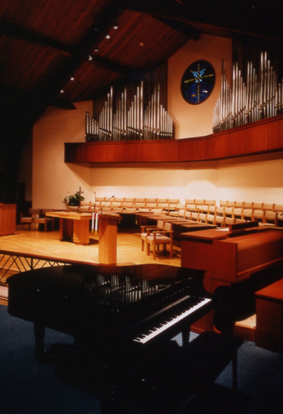 Built-in bell tables make incorporation of the bell choir with the many other choirs of this church easily accomplished.